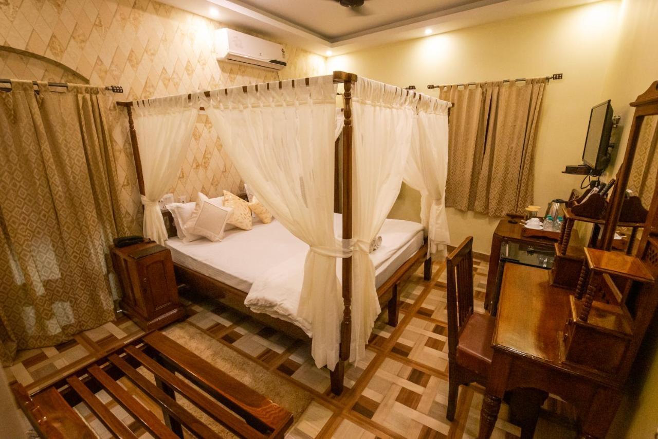 Hotel Cecil Колката Екстериор снимка