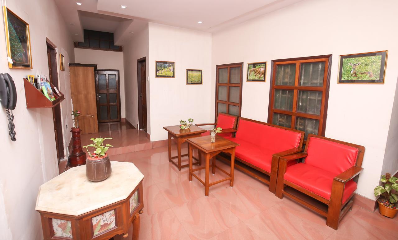 Hotel Cecil Колката Екстериор снимка